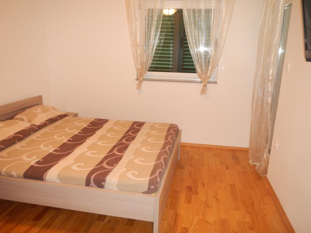 Apartments Eva Malinska Ruang foto